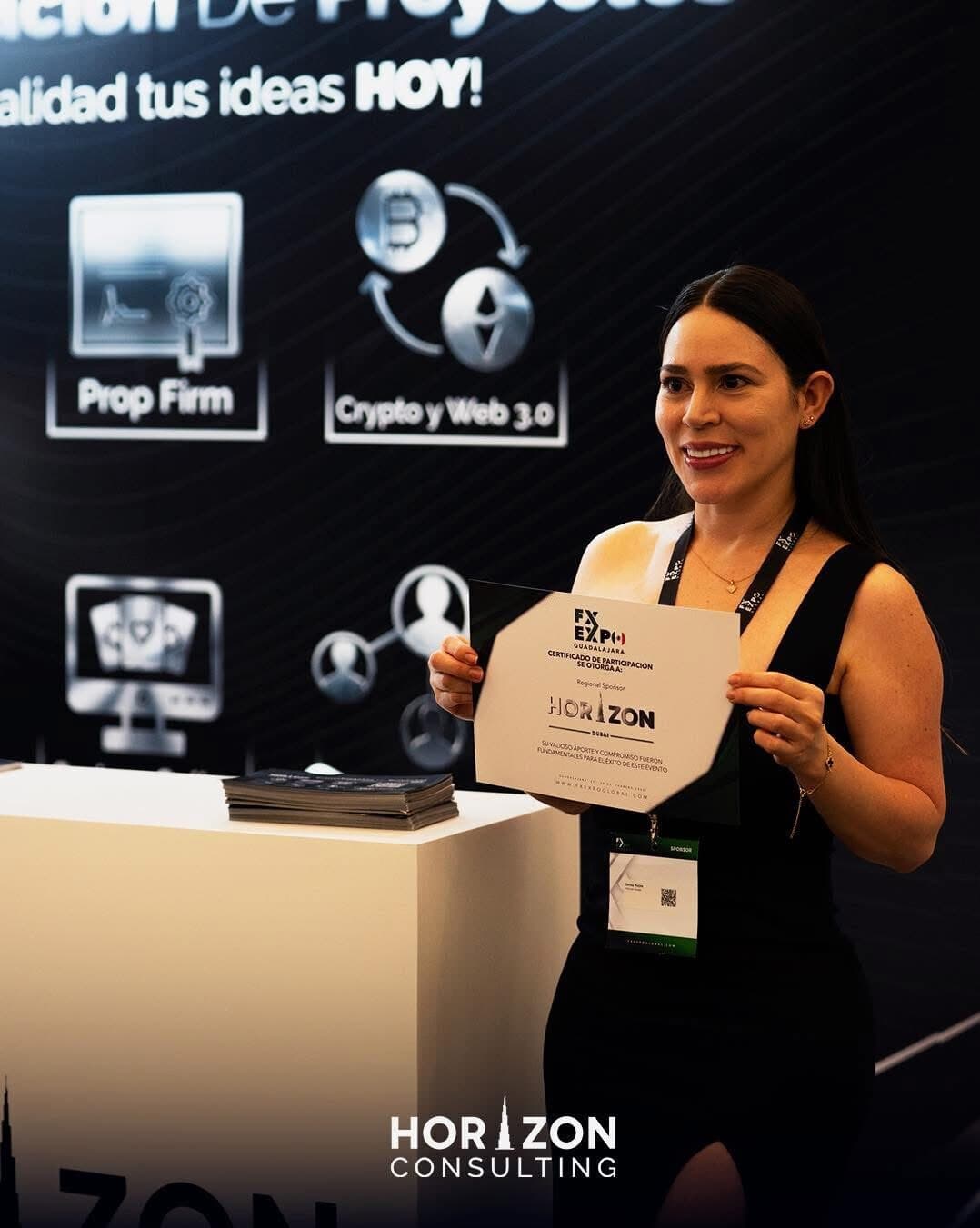 Equipo Horizon Consulting con certificado FX EXPO Guadalajara